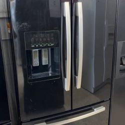 ‼️699.99‼️ A Black Whirlpool Gold French Door Refrigerator