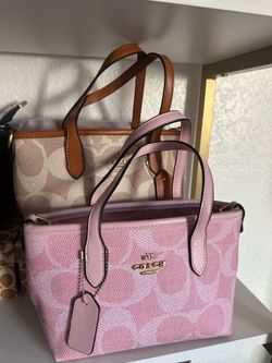 Bag Coach nice with straps