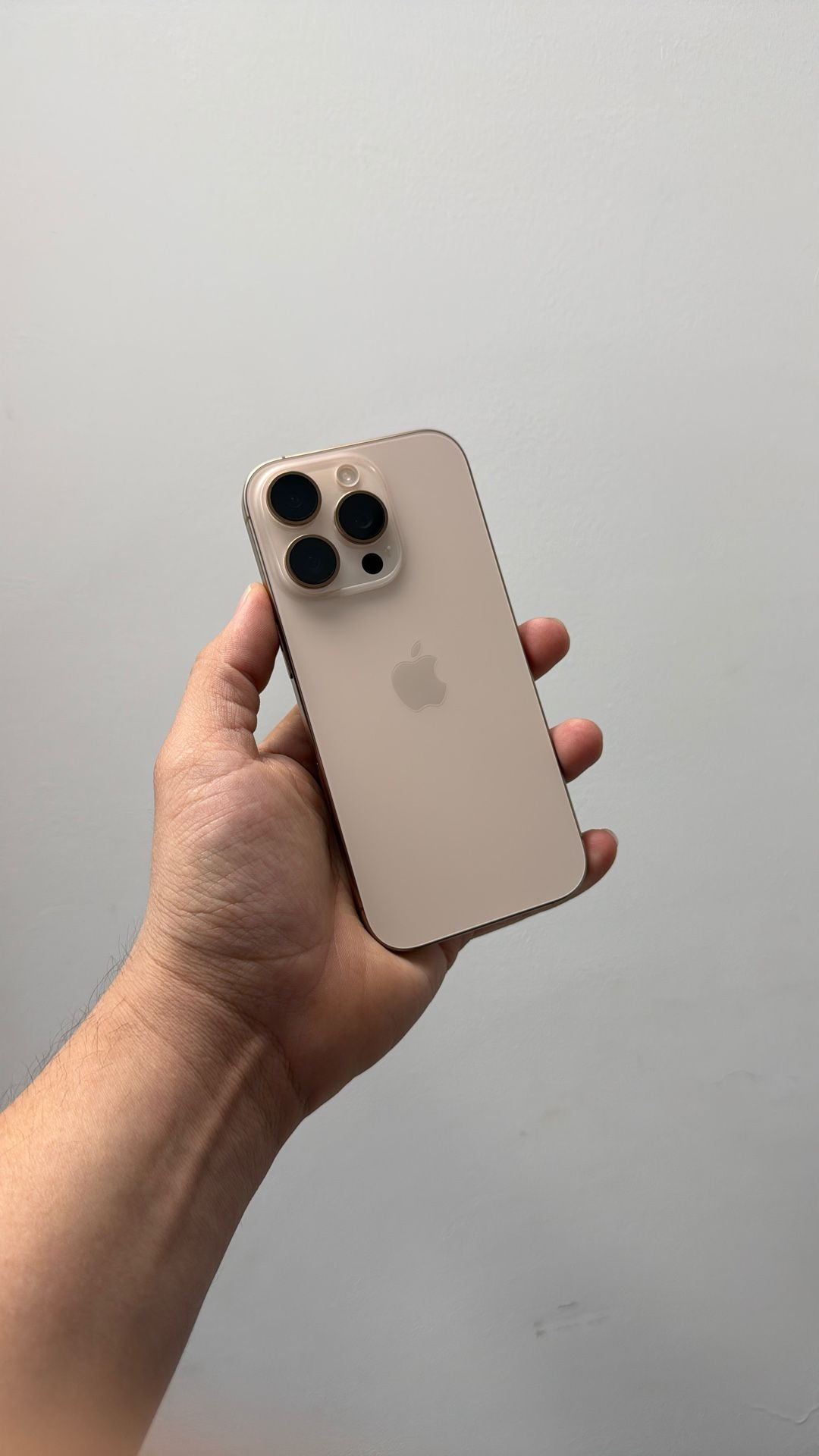 iPhone 16 Pro Unlocked
