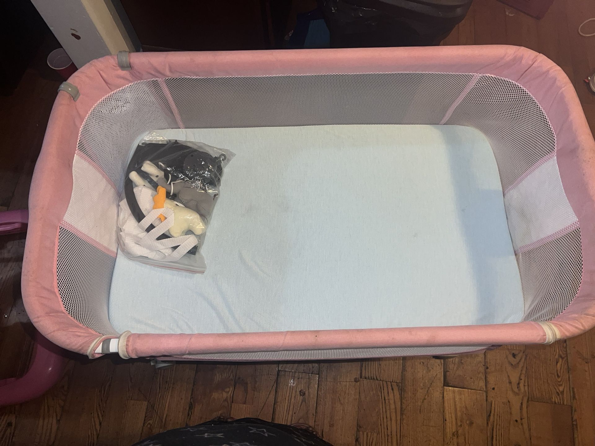 Bedside Bassinet With Memory Foam Mattress