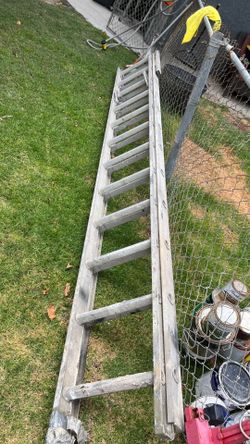 24’ Werner aluminum ladder with leg levels