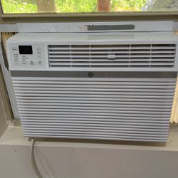GE Window Powerful AC 