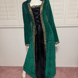 New medium green renaissance Princess Victorian dress costume gown goth long