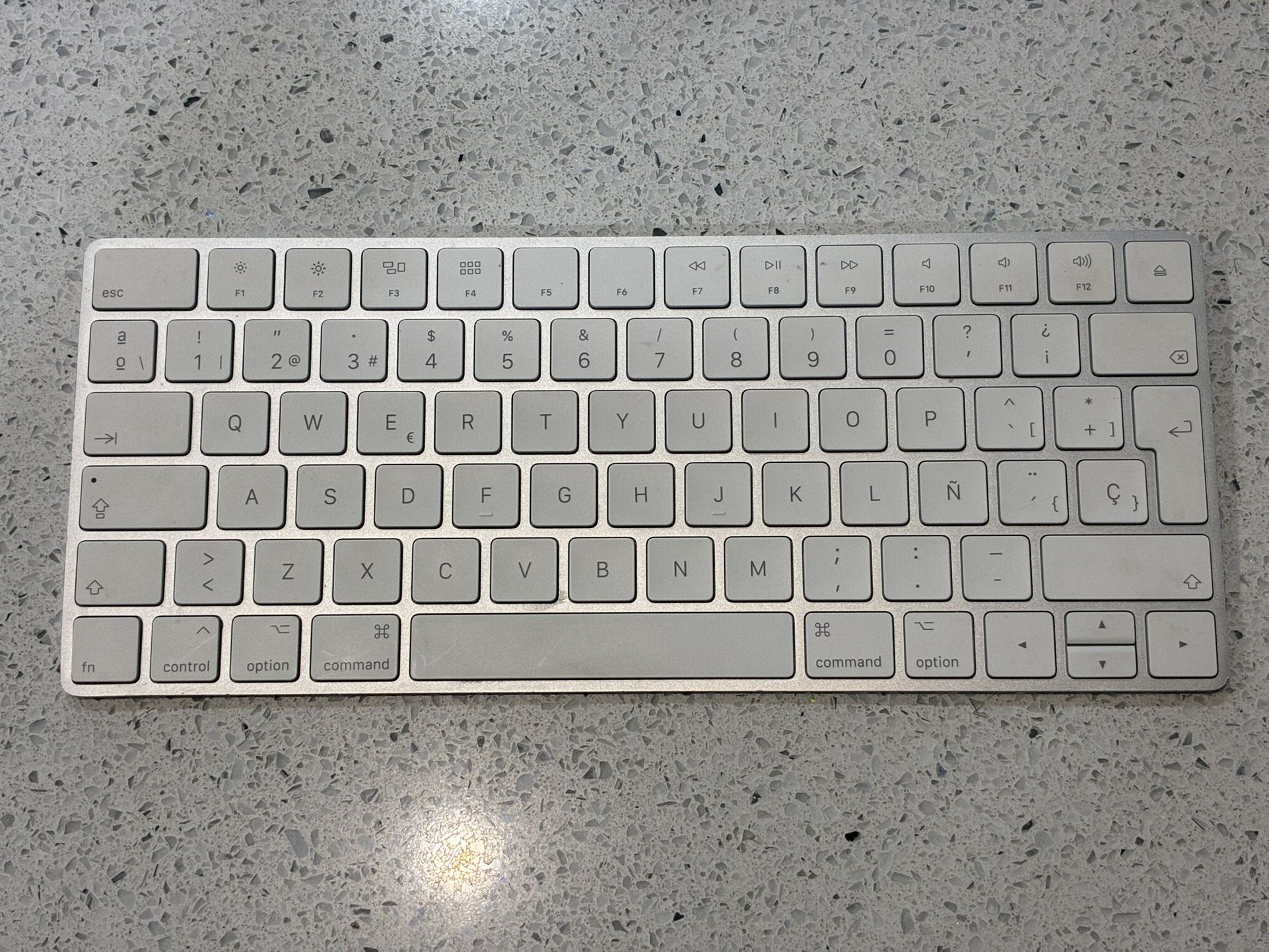 Apple Bluetooth Keyboard