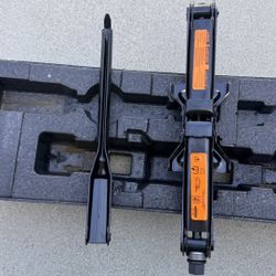 Scissors Jack Nissan