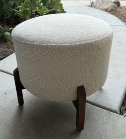 Round Cushion Stool
