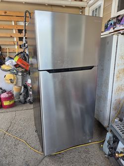 Refrigerator