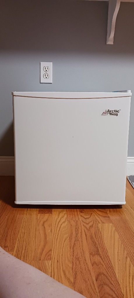 Arctic King Mini Freezer