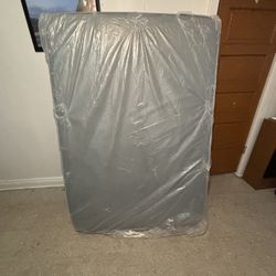 Full Size Pillow Top Mattress -$300 OBO