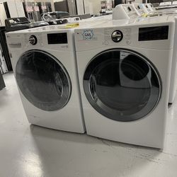 New Washer Dryer Set LG White Stackable Gas One Year Warranty 