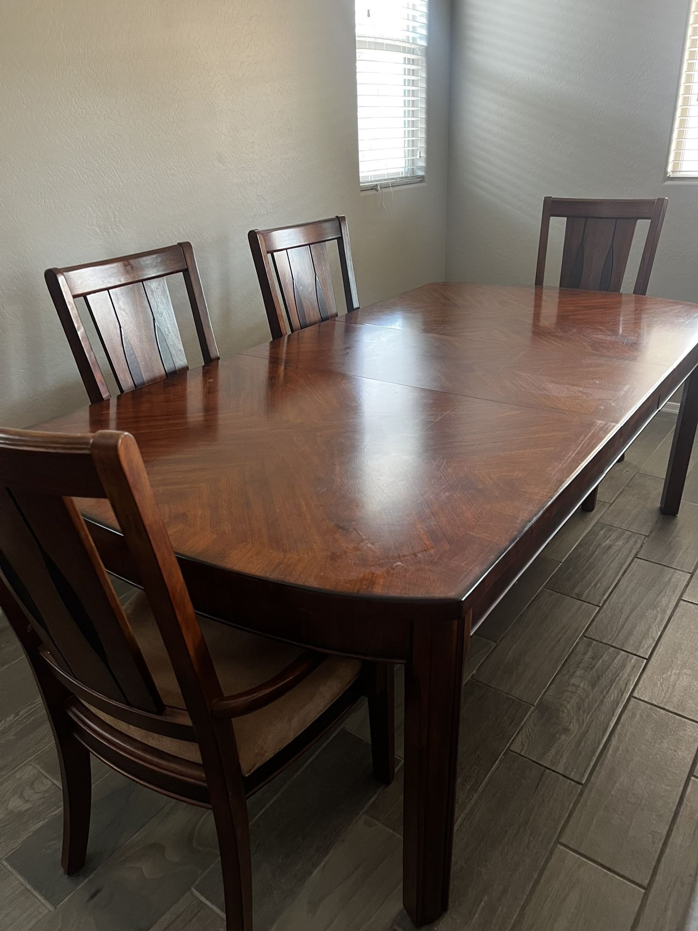 9pc Dining Table