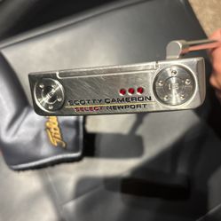 Scotty Cameron Select Newport Putter 34inch. With Cover 400$ OBO