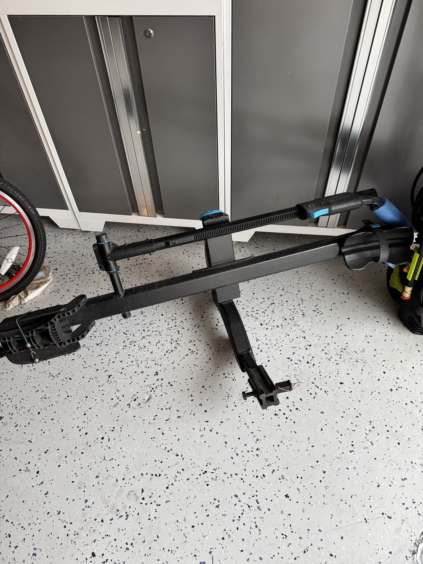 RockyMounts MonoRail Solo 1-Bike (2" &1.25") Expandable Platform Hitch Bicycle Rack Excellent Condition 