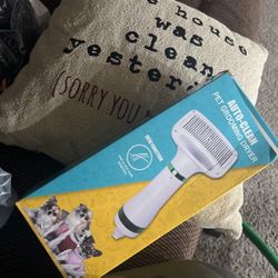 Brand New Pet Brush Grooming Dryer Brush  Save Money!!!!!! Groom Your Pet