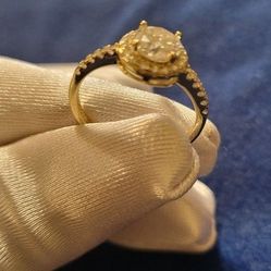 I.5 Ct Moissanite Halo Ring