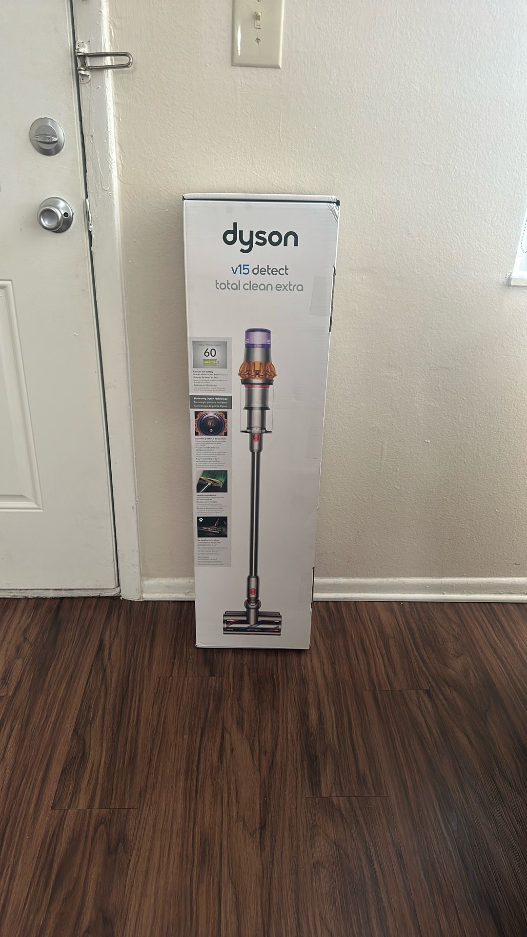 Dyson V15