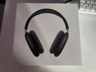 Black AirPods Max