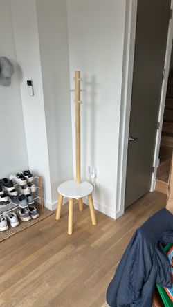 Umbra Pillar Stool & Coat Rack