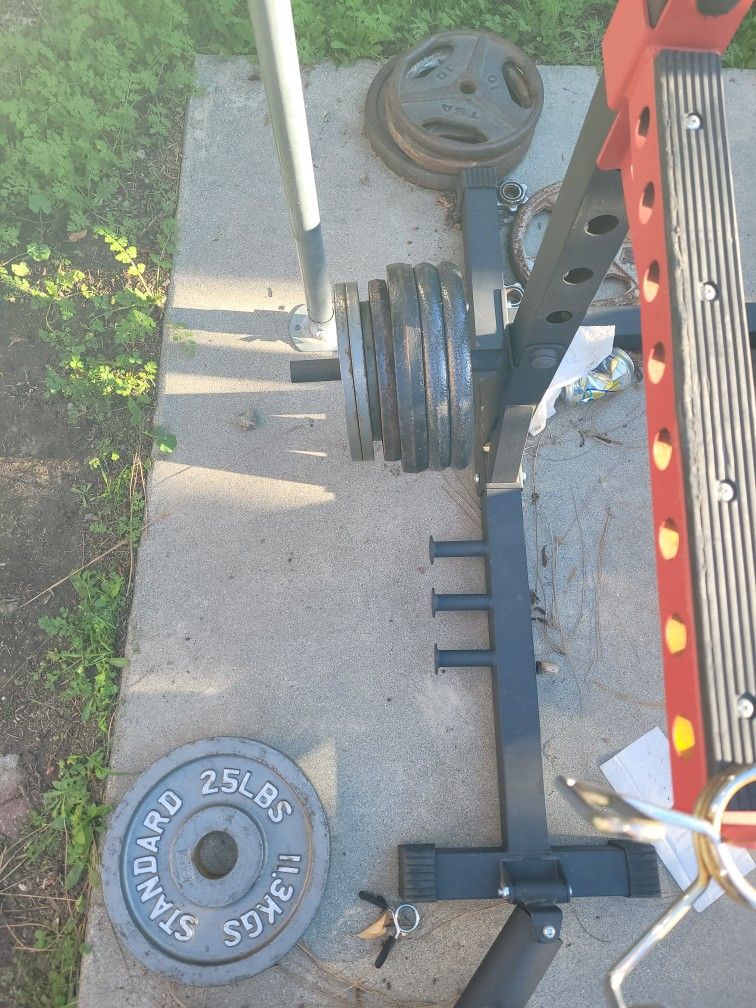 Barbell With Weights(45s,35s,25s,10s,5)