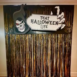 Spirit Halloween Sign