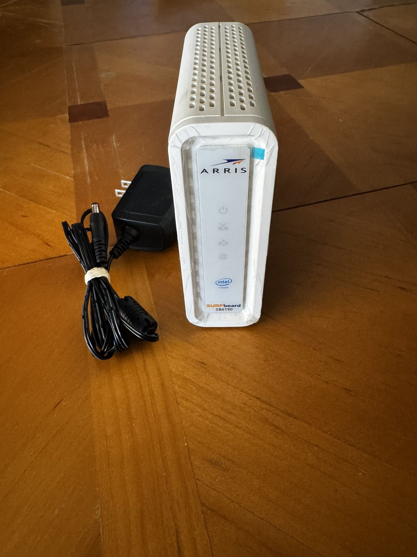 Arris Surfboard SB6190 Cable Modem