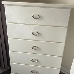 Modern White High Gloss 5 Drawer Dresser