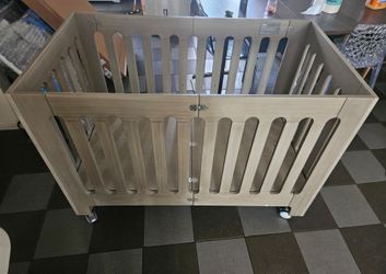 Foldable Crib