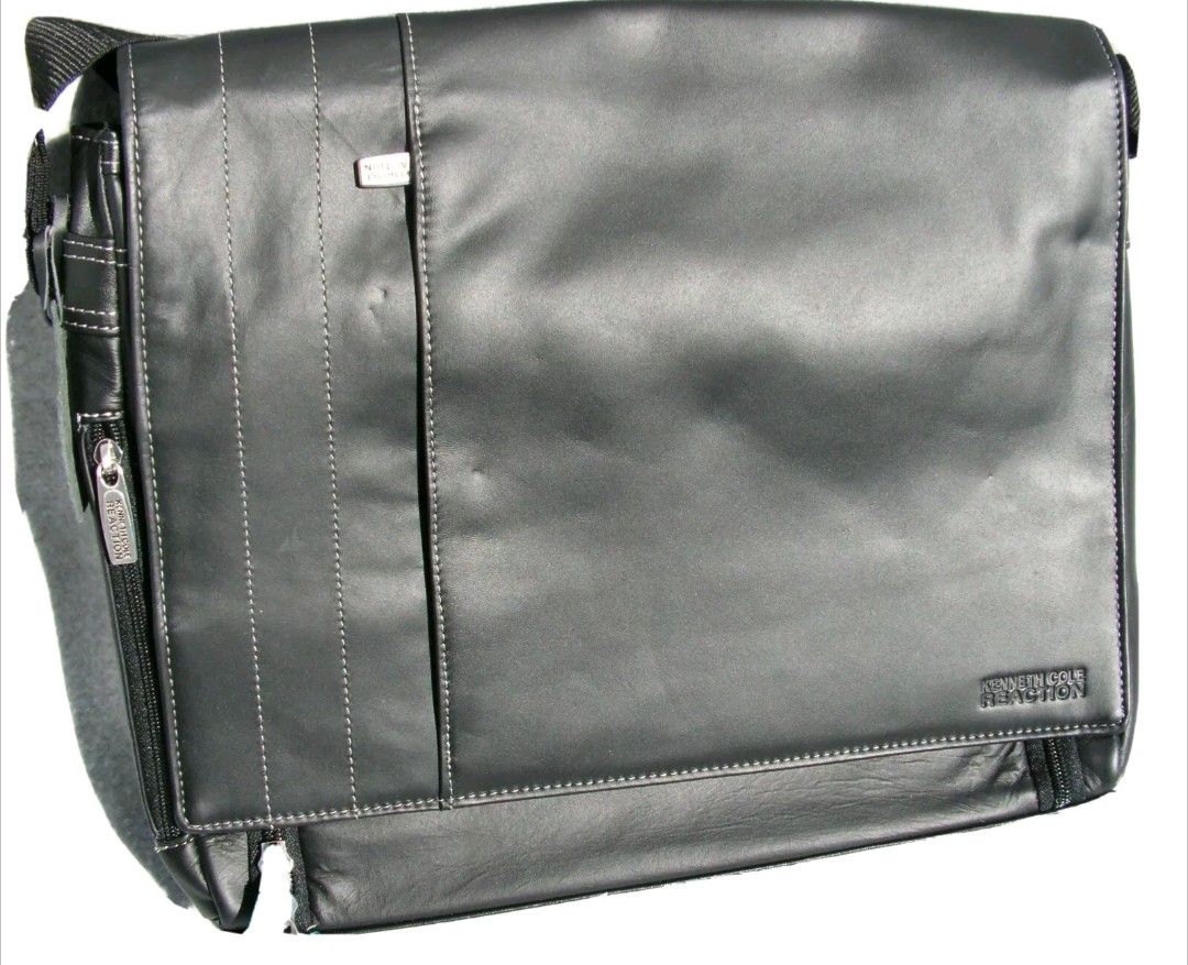 Kenneth Cole Reaction Leather Messenger Black Shoulder Bag 