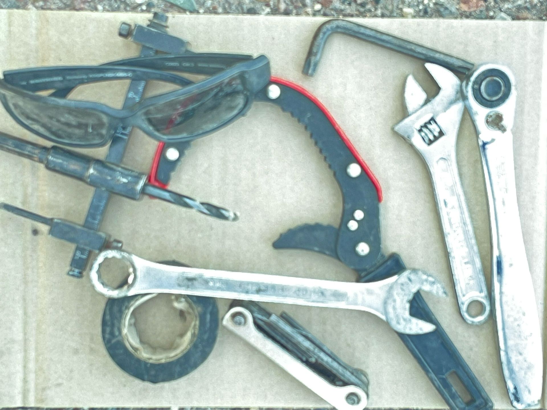 Used Tools Ratchet Oil Filter Pliers Adjustable Hole Saw Adjustable Wrench T45 GM6146