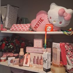 Hello kitty and girl stuff