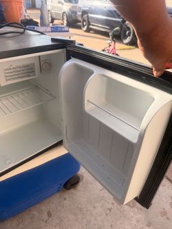 Mini fridge