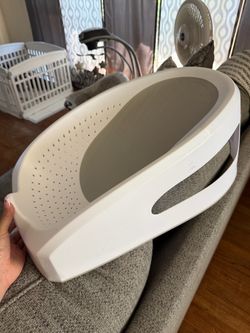 Baby bath support