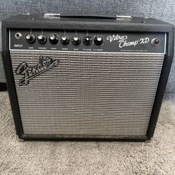Fender Vibro Champ XD