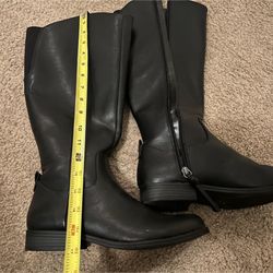 Target Boots size 7 1/2