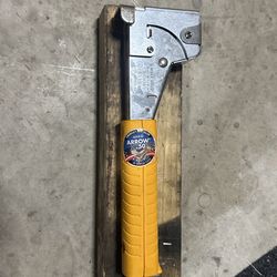 HAMMER TACKER