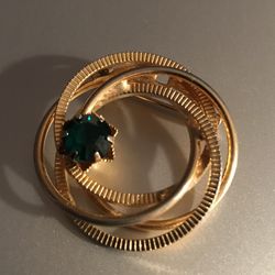 Vintage  Golden  Intertwined  Circle  Green  Crystal  Brooch 