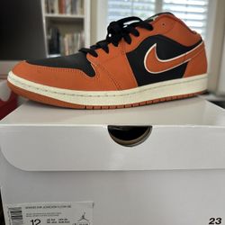 Nike Shoe 