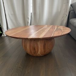 SAFAVIEH Couture Gabribella Rd Wood Coffee Table - 35.5 IN W x 35.5 IN D x 13.5 IN H