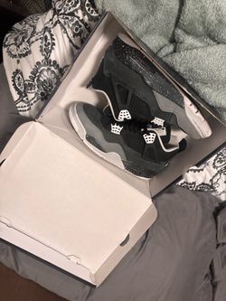 Jordan 4s (FEAR)