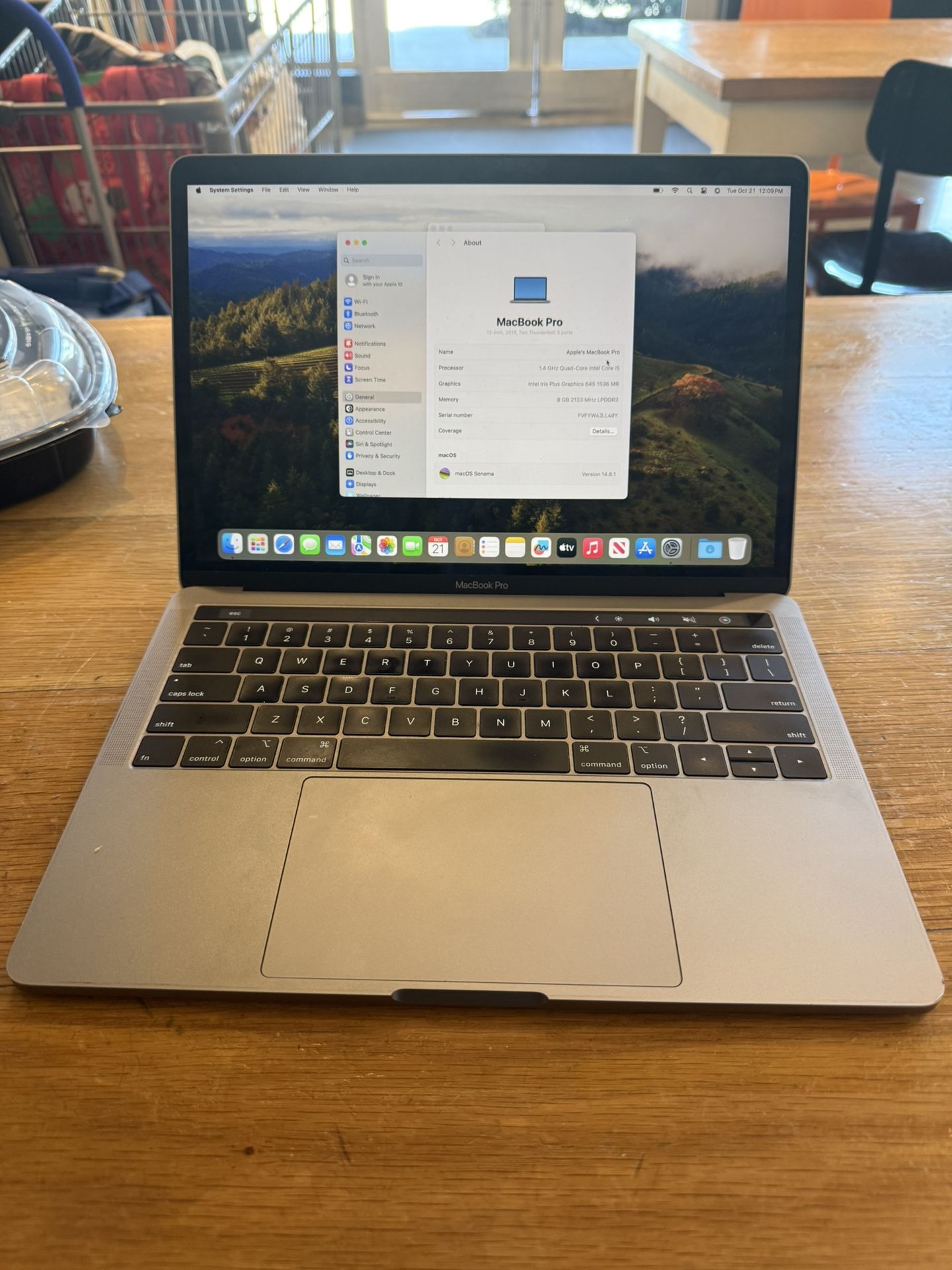 MackBook Pro 13-inch, 2019, Two Thunderbolt 3 ports Ram 8GB hard drive 1T B