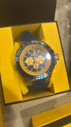Invicta aviator