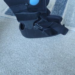 Walking Support Boot - Like New - Medium