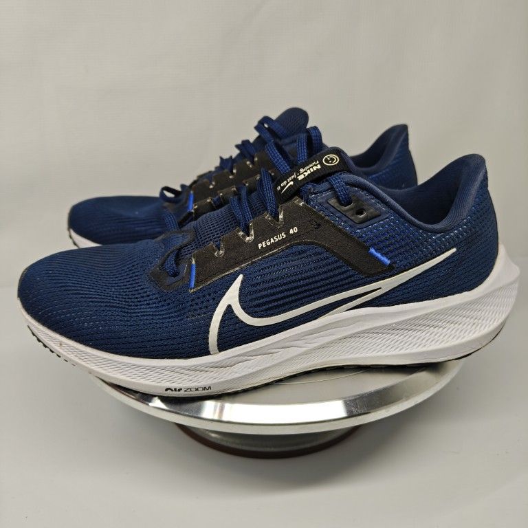 Size 10.5 US Men's Nike Air Zoom Pegasus 40 running shoes in the Midnight Navy