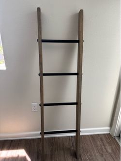 Rustic Wood & Metal Blanket Ladder - Decorative Farmhouse Decor