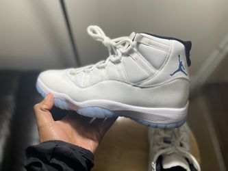 Jordan 11 Legend Blue Size 10.5