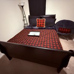 Queen Size Bed w/ Mattress & Box Spring Included