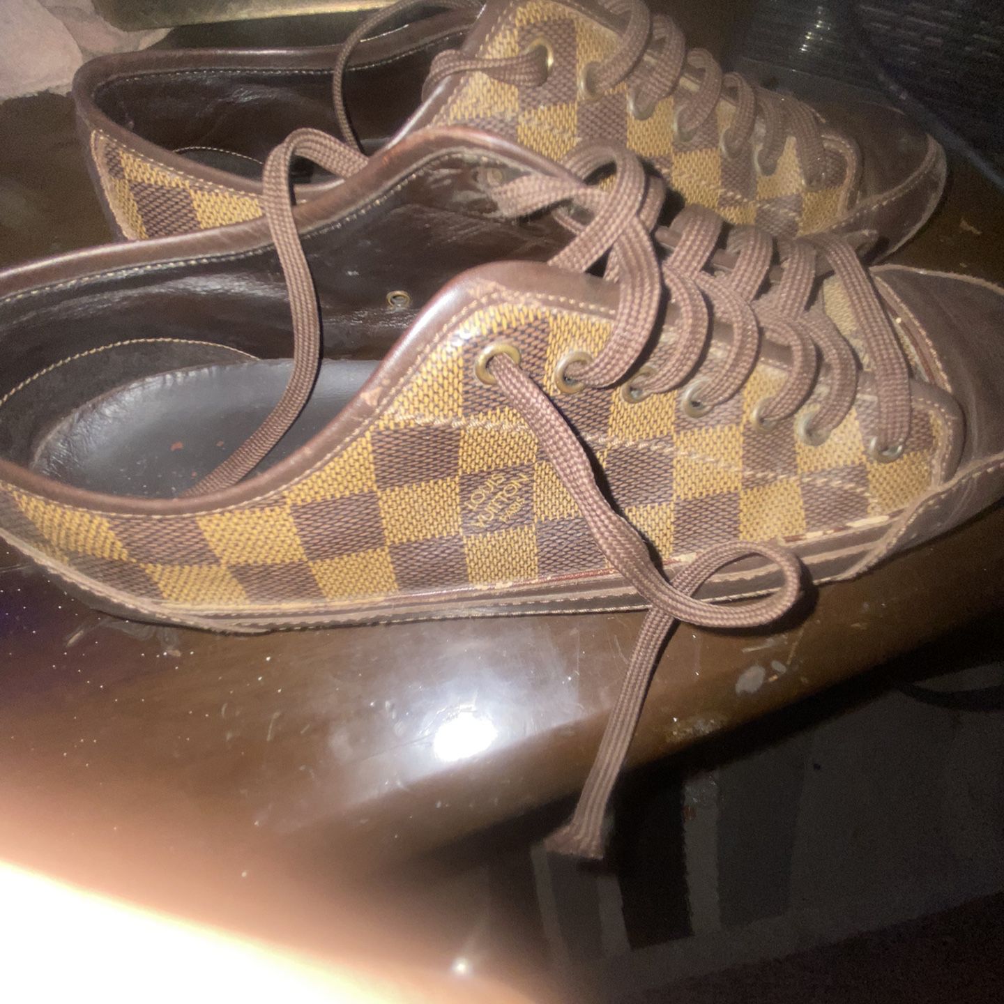 Louis vuitton luxembourg sneaker, size 10 price :175 for Sale in