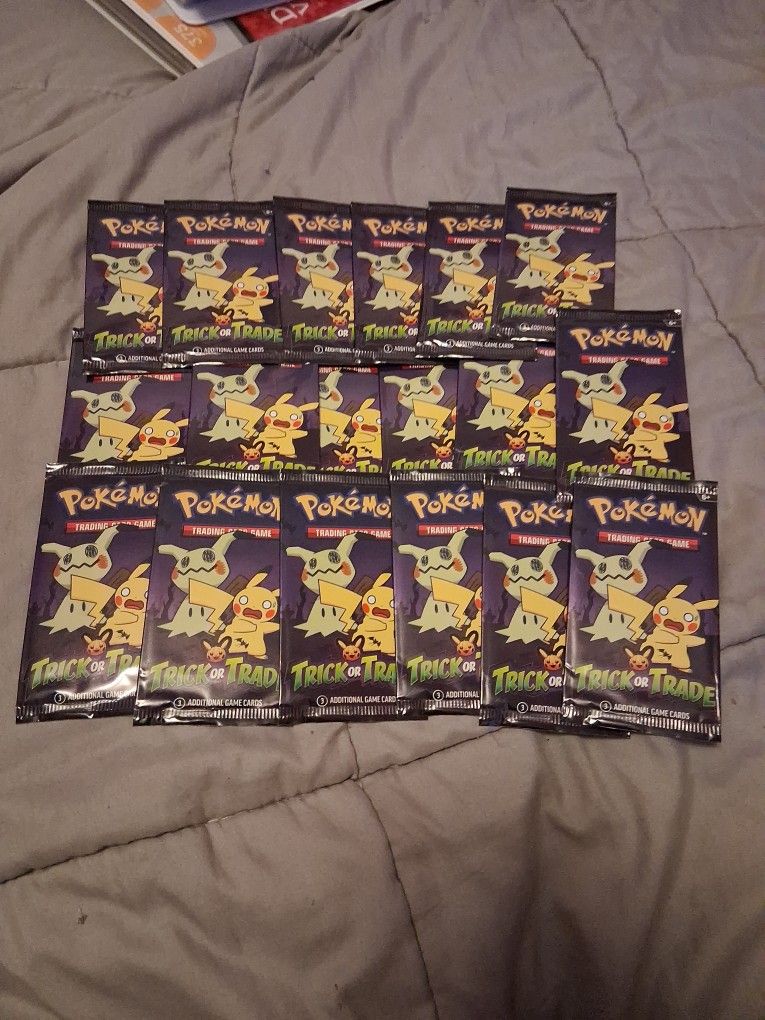 18 Packs Of Pokémon Trick Or Trade Cards Asking For All 35$