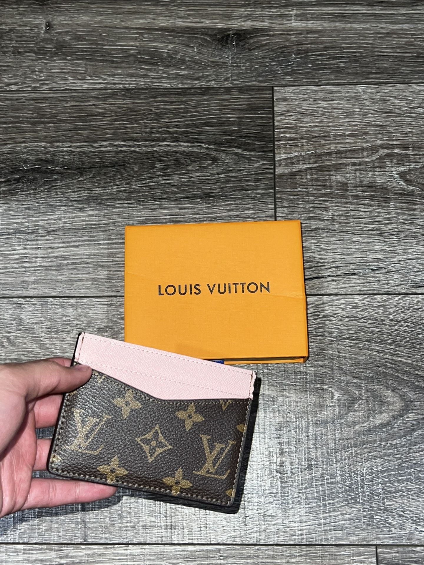 LNV Cardholder