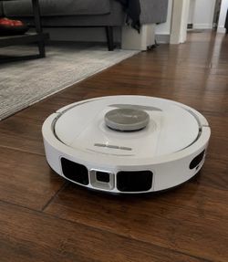 Shark Robot Vacuum & Mop Combo- RV2820ZE